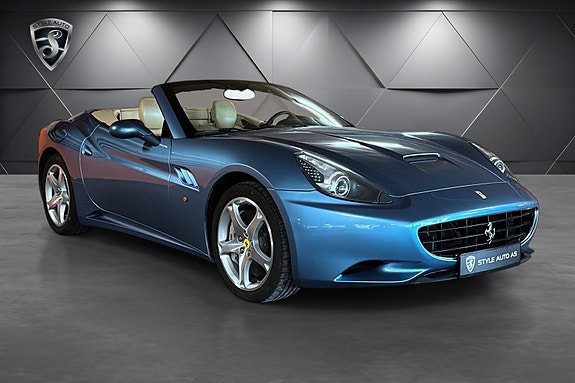 Ferrari California 3 of 5
