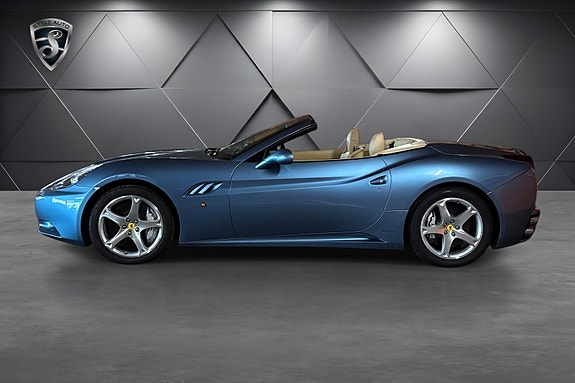 Ferrari California 7 of 25
