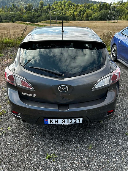 Mazda 3 2 of 5