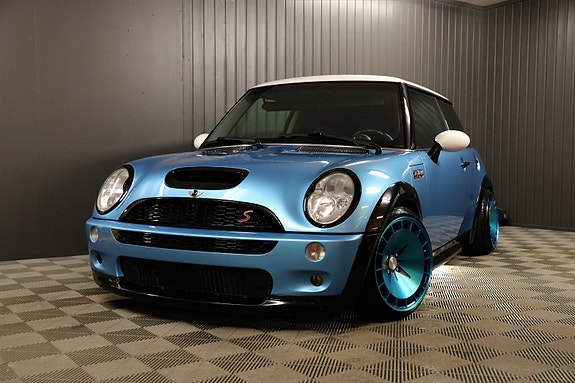 MINI Cooper S 5 of 5