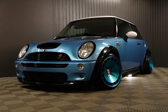 MINI Cooper S 3 of 5