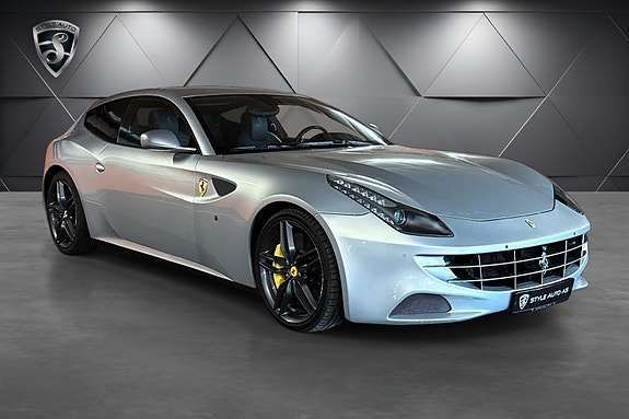 Ferrari FF 3 of 5