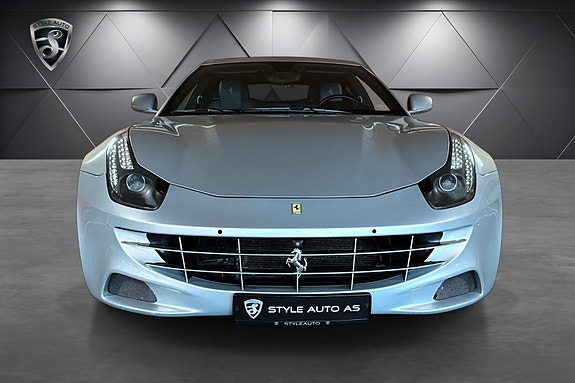 Ferrari FF 2 of 5