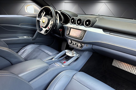 Ferrari FF 10 of 24