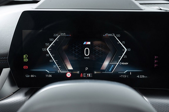 BMW iX1 21 of 29