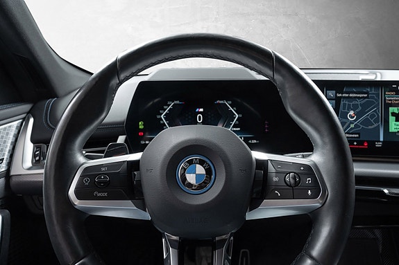 BMW iX1 20 of 29