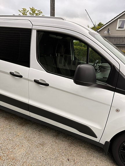 Ford Transit Connect 7 of 21