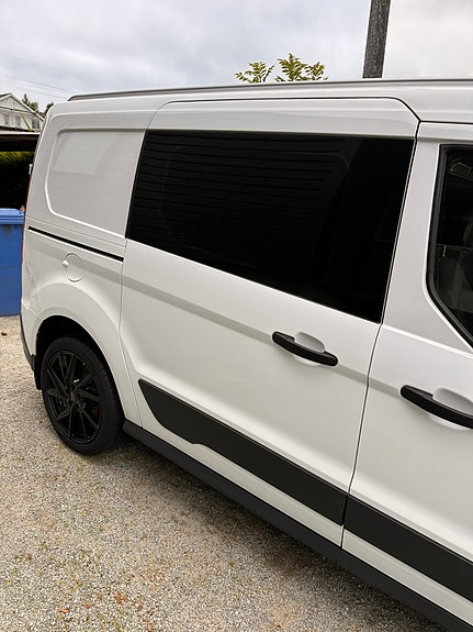 Ford Transit Connect 6 of 21