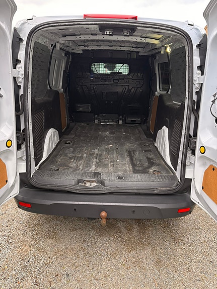 Ford Transit Connect 17 of 21