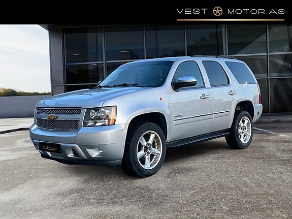 Chevrolet Tahoe 3 of 5