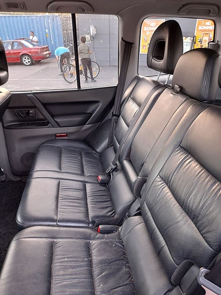 Mitsubishi Pajero 3 of 12