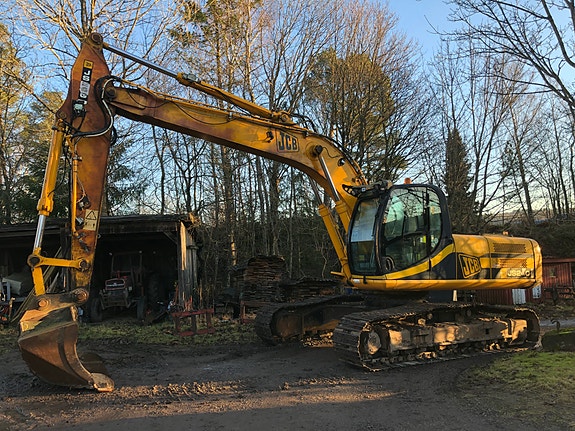 JCB JS240 Gravemaskin