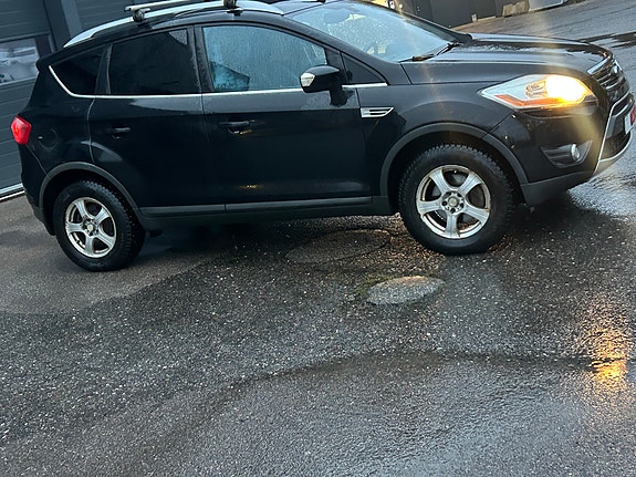 Ford Kuga 5 of 18