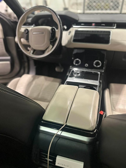 Land Rover Range Rover Velar 19 of 22