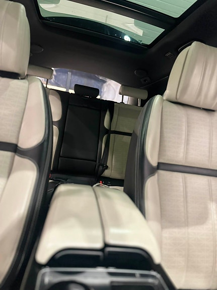 Land Rover Range Rover Velar 15 of 22