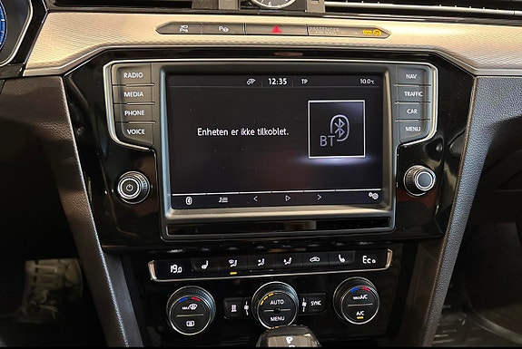 Volkswagen Passat 7 of 14