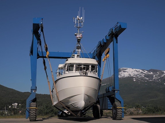 80 tonn skipsheis med Selfa MAX 1099 i stroppene