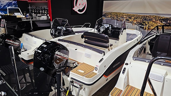 Uttern S53 Premium Edition powered by Mercury F 100 EFI - Innbytte/Finans 2 of 30