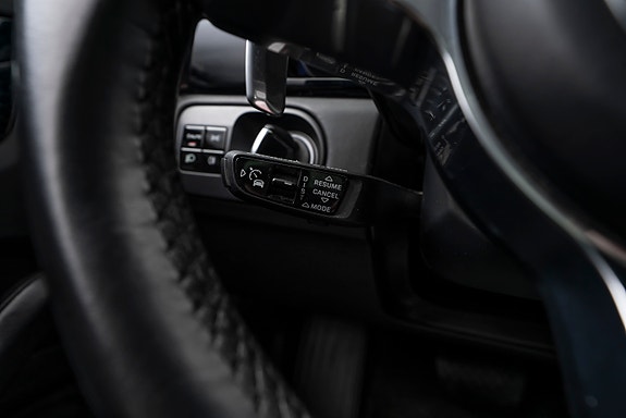 Porsche Cayenne 19 of 30