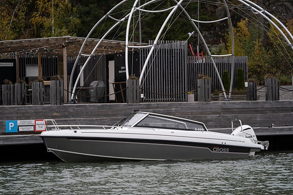 2026 Yamarin 75 BR Cross med Yamaha F300. Solid båt for de krevende! 12 of 29