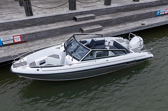 2026 Yamarin 75 BR Cross med Yamaha F300. Solid båt for de krevende! 13 of 29