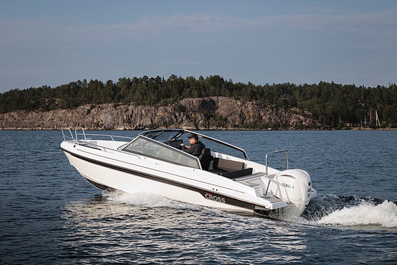 2026 Yamarin 75 BR Cross med Yamaha F300. Solid båt for de krevende! 2 of 5
