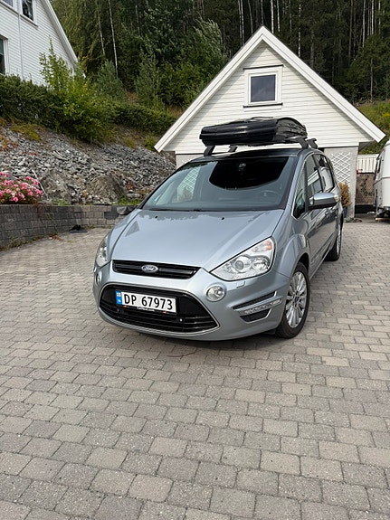 Ford S-MAX 5 of 25