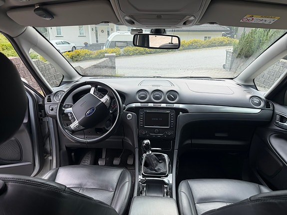 Ford S-MAX 9 of 25