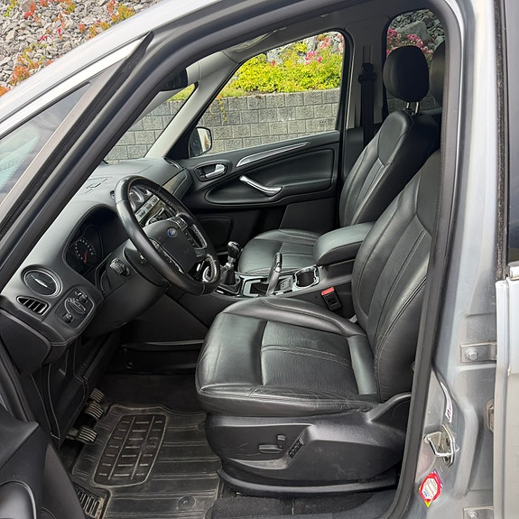 Ford S-MAX 13 of 25
