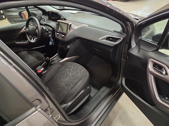 Peugeot 2008 17 of 19