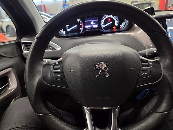 Peugeot 2008 11 of 19