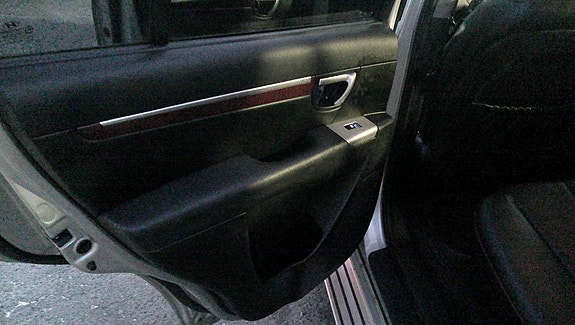 Hyundai Santa Fe 17 of 30