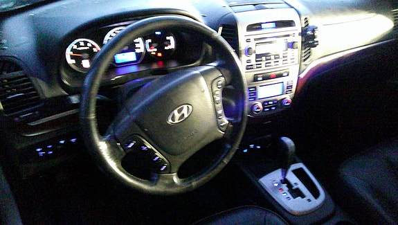 Hyundai Santa Fe 16 of 30