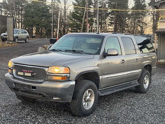 GMC Yukon 3 of 5