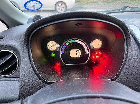 Mitsubishi i-Miev 14 of 14