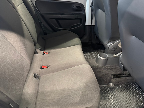 Volkswagen UP! 11 of 11