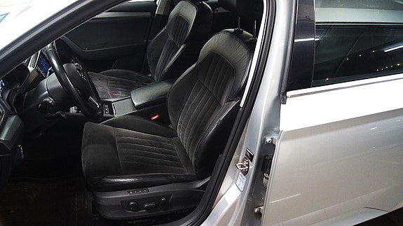 Skoda Superb 11 of 17