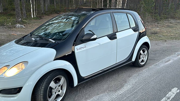 Smart Forfour 2 of 5