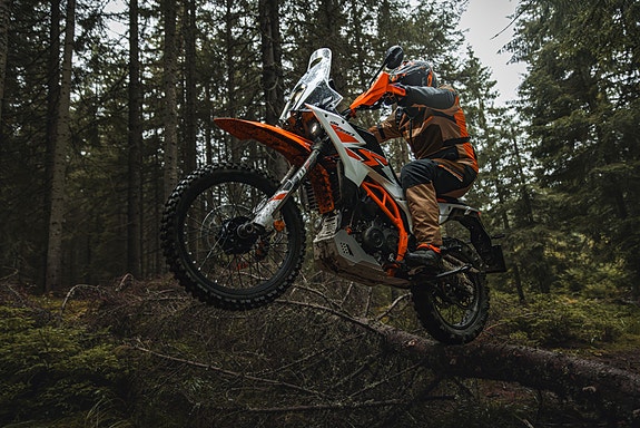 KTM 390 Adventure R - SUPREMELY CAPABLE 4 of 20