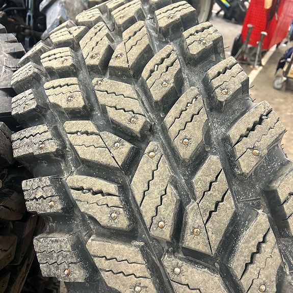 Hakkapelitta 540/80-38   440/80-28