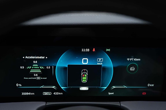 Digitalt speedometer med viktig informasjon