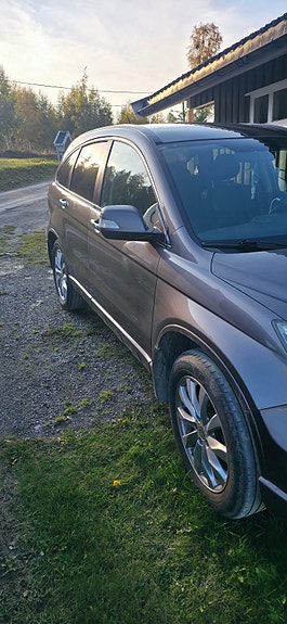 Honda CR-V 2 of 16