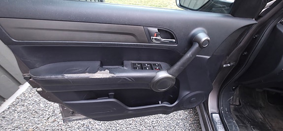 Honda CR-V 12 of 16