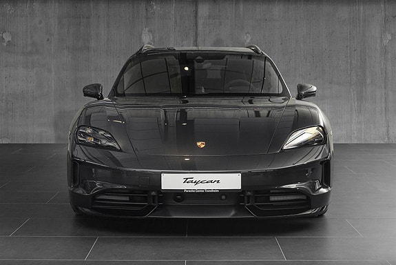 Porsche Taycan Sport Turismo 5 of 5