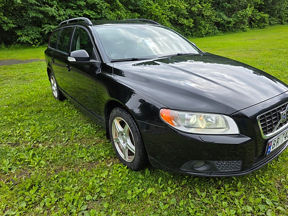 Volvo V70 13 of 20