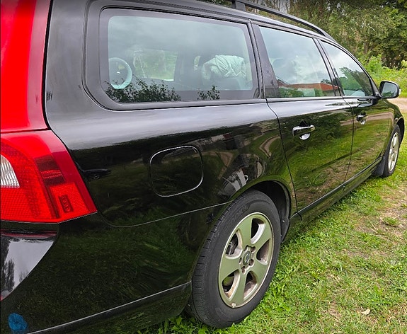 Volvo V70 6 of 20