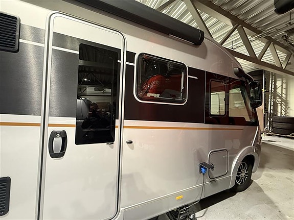Adria Supersonic 890 LC 5 of 5
