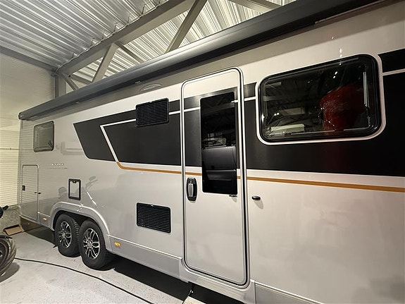 Adria Supersonic 890 LC 4 of 5