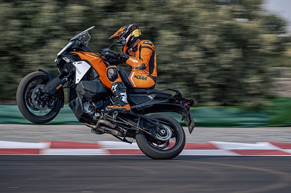 KTM 1390 Super Adventure S EVO - MORE IS MORE 12 of 30