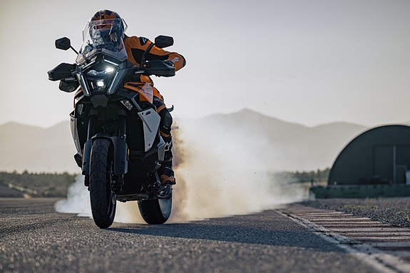 KTM 1390 Super Adventure S EVO - MORE IS MORE 15 of 30